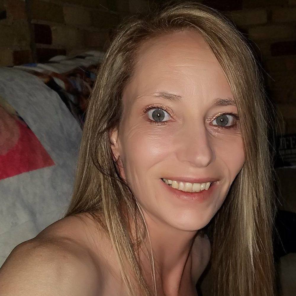 Meet your Posher, Connie